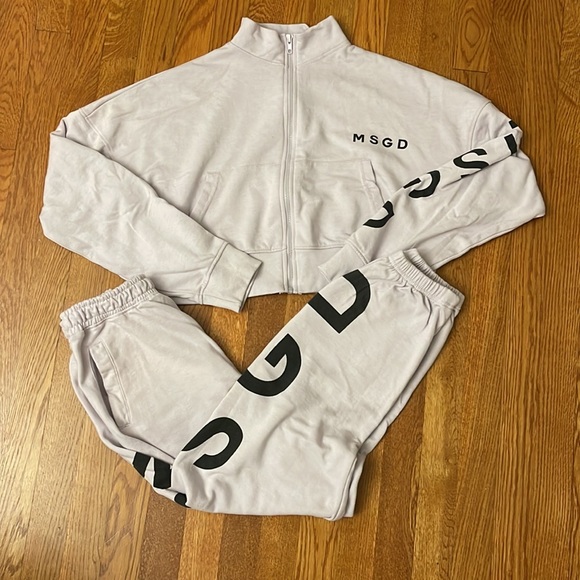 Matching Sweat Set - cropped zip sweater and matching joggers, petite 6 - Picture 4 of 4